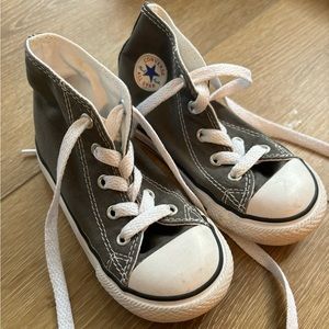 Toddler converse chuck taylors ❤️